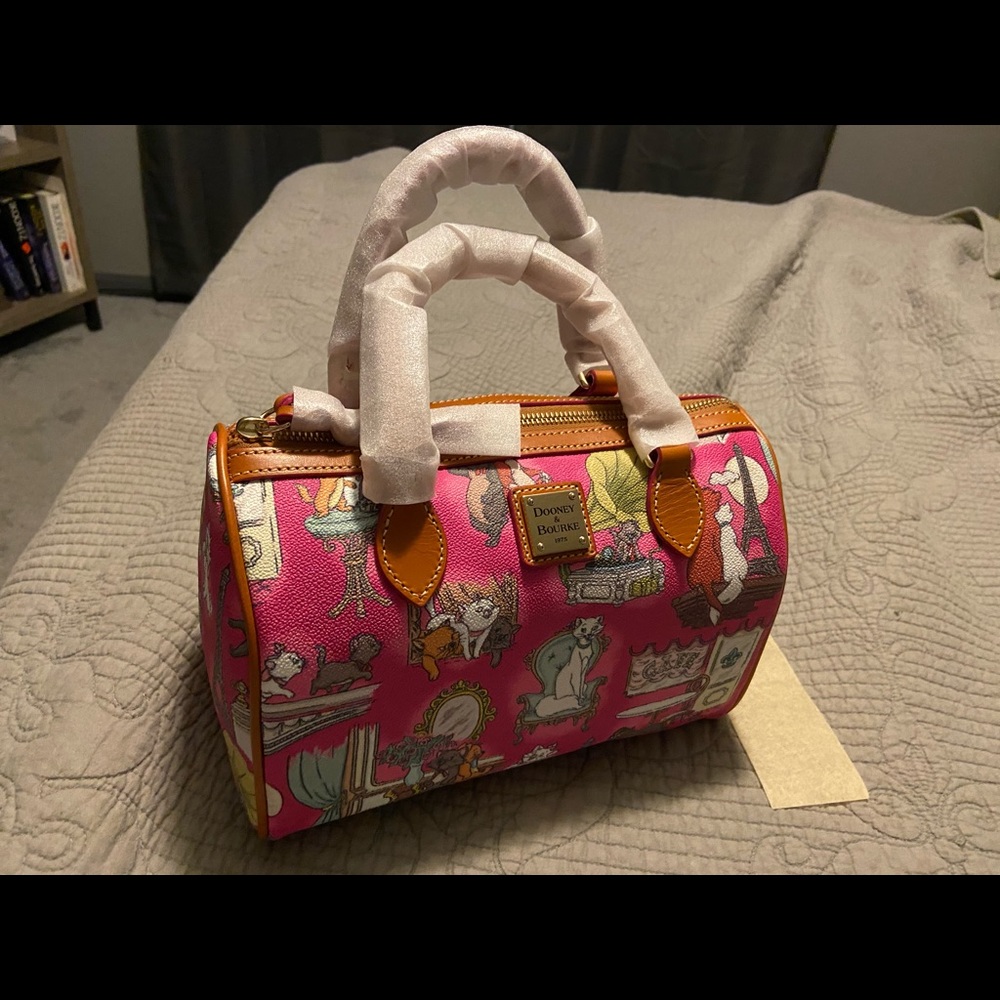 NWT Disney retired dooney & burke aristacats